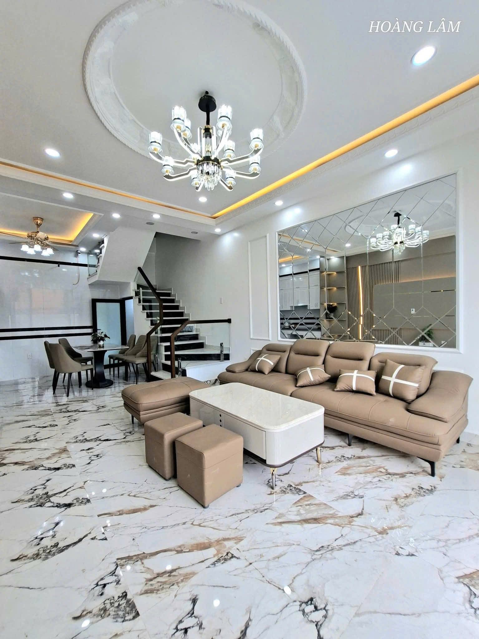 Gallery 4